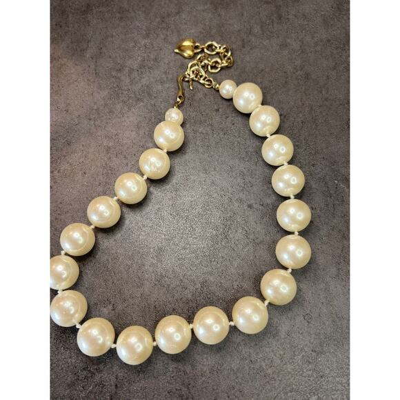 Vntg CAROLEE HAND-KNOTTED FAUX GOLD PEARL NECKLACE Gold Tone CHAIN HEART END - Picture 10 of 12